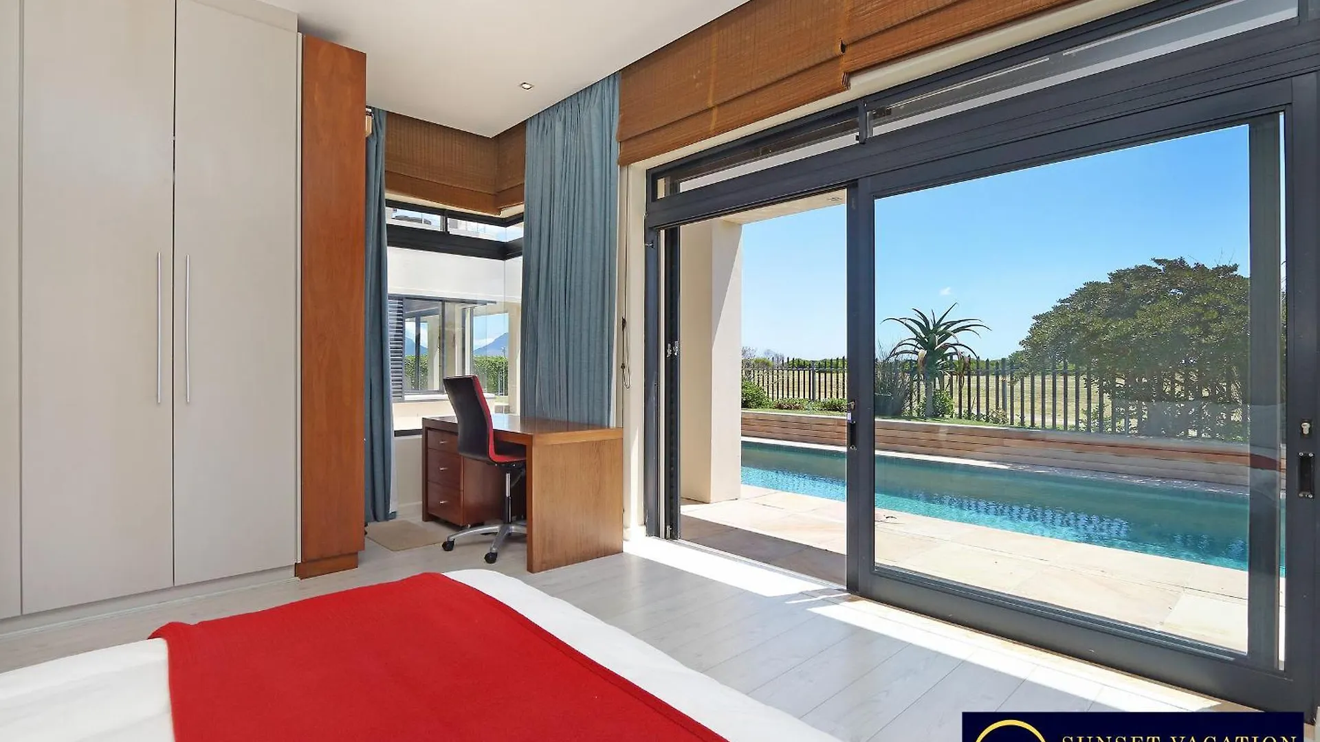 Kite Surfers Beach Villa Cape Town
